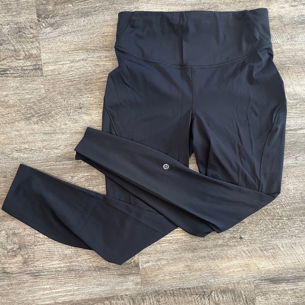 Lululemon sz8 base pace leggings